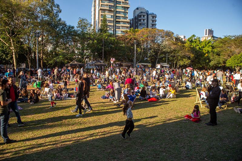  Curta o Parque apresenta show gratuito da Buena Onda e DJs no Parque da Luz; veja a programação