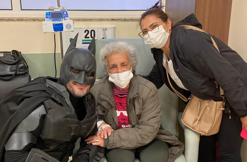  Paciente oncológico virou super-herói em SC para: “Fazer a diferença após a cura”